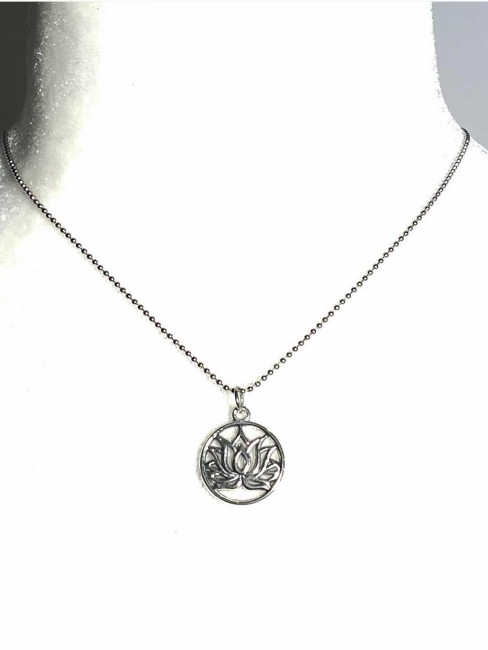 Lotus Pendant Necklace - Elegant Women's Jewelry